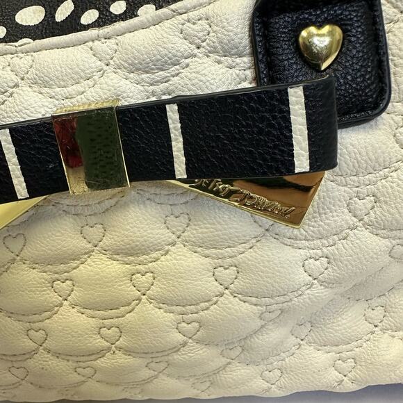 Betsey Johnson Black White Polka Dot Heart Quilted Bow Satchel Purse - Picture 9 of 9